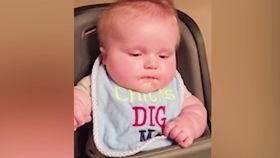 婴儿爆笑视频,爆笑视频集锦，萌态百出引网友狂笑不已