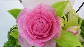 雕刻月季花视频,视频教程带你领略花艺之美